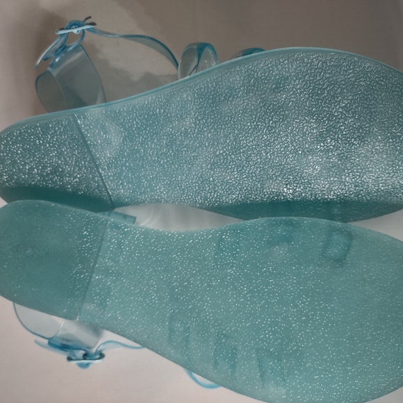 Treasure bond girls sandals size 3 and 4 - Picture 7 of 8